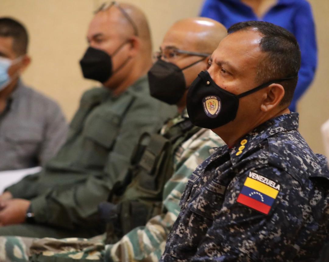 MijpVzla's tweet photo. El objetivo de estas reuniones es garantizar la protección, el servicio y la defensa del pueblo venezolano en materia de seguridad ciudadana, con la participación activa de los Gobernadores y Alcaldes en el cumplimiento de sus responsabilidades.
#JuventudDeportivaActiva https://t.co/lGXiBDahYB