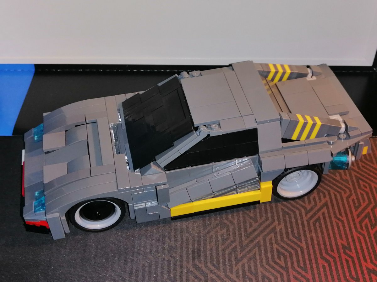 HumanNomad's tweet photo. #cyberpunk2077 #cyberpunk #QuadraTurbo-R #Modbrix #MOC #bricks Kann man bei @Modbrix zur Zeit beziehen. https://t.co/b4inGLLwby https://t.co/xP9xJZ79PQ