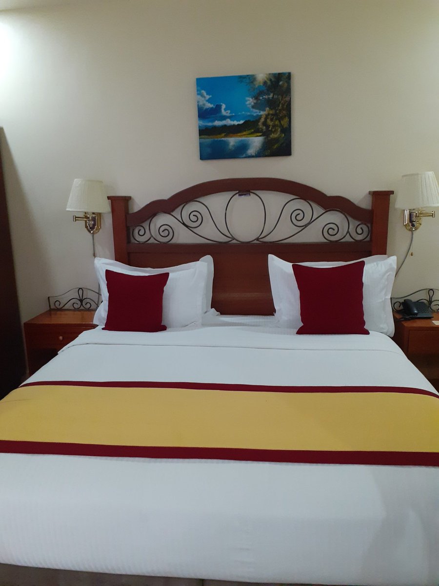Nevida hotel 

Bed and breakfast 

Avenue du lac,  nguba, #bukavu , Sud-Kivu #RDCONGO 

<a href="/benjimk/">Benjamin Umba</a> <a href="/gloiremurhigisi/">Gloire Murhigisi 🇨🇩</a> <a href="/TheoKASI/">Theo KASI</a> <a href="/LaurentKasindi/">Laurent KASINDI</a> <a href="/Ley_Uwera/">Ley Uwera</a> <a href="/VisitCongo_/">Visit Congo</a>  #visitcongo #nevida #hotel #lakekivu #bedroom #nguba