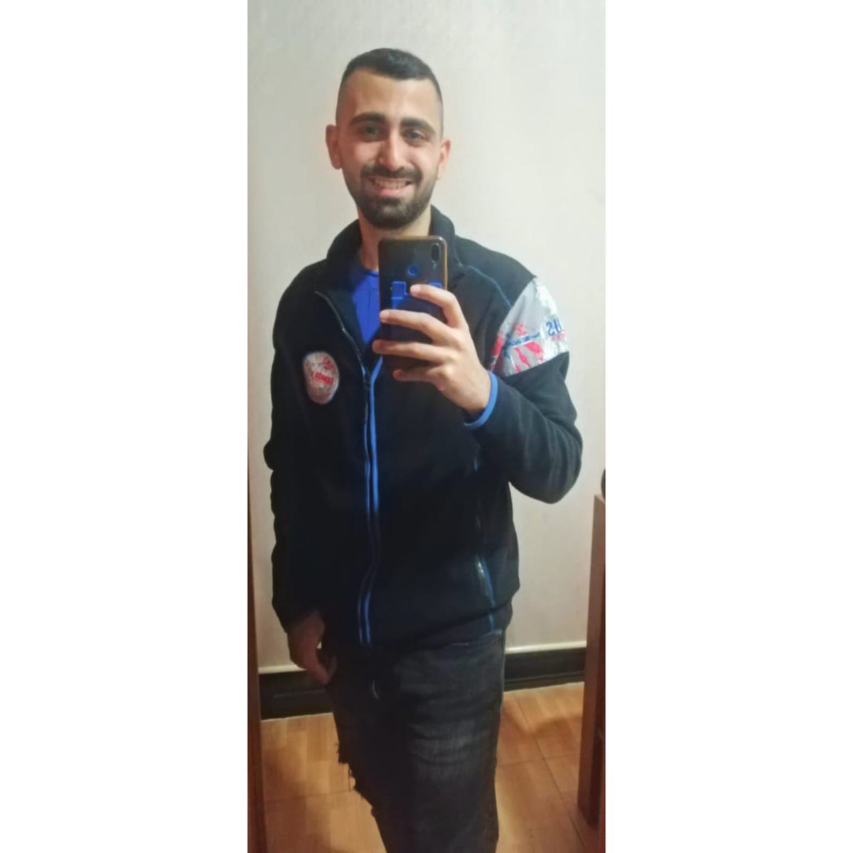 RoudzRahme's tweet photo. Saturday night outfits.
Good evening!!
#beard #Saturday #SaturdayNight #saturdayout #SaturdayMood #out #outfit #black #blue #GoodEvening https://t.co/tBQ5iyFpe8