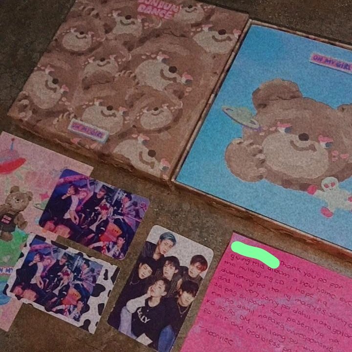 AJCharifa's tweet photo. Sobrang late na nung feedback... Pero ang ganda pa rin po nung quality ng album for it's price so ginrab ko na talaga. Responsive si seller and pagkacheckout, kinabukasan lang dumating agad. Cute rin nung onf freebies. Thank you po! @sunghoooooonnn @themoonlight_ph 🥰 https://t.co/KbspTmy1Y5