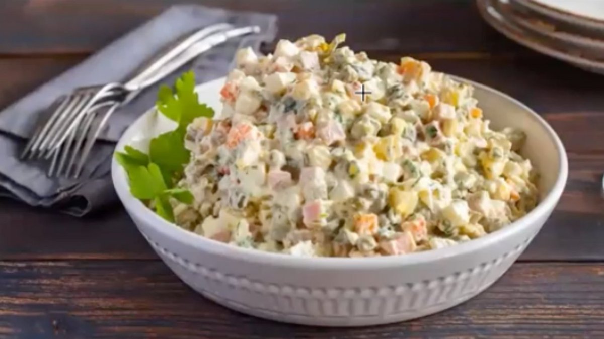 pasttoapron's tweet image. A short 'trip' to Russia to learn more about the New Year's Eve treat - Olivier (Russian) salad with Anna Kharzeeva.

Learn more: bit.ly/3CvaWfe

#russian #russiansalad #foodhistory #cookbook