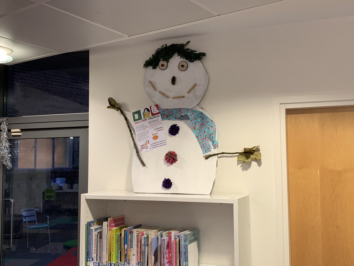 Thank you to #BubblesTrouble for visiting us today for #Italian stories and craft. There were some fantastic Christmas cards being made and we love our new addition to the library! 
#LetItSnow #StoryTime #Craft