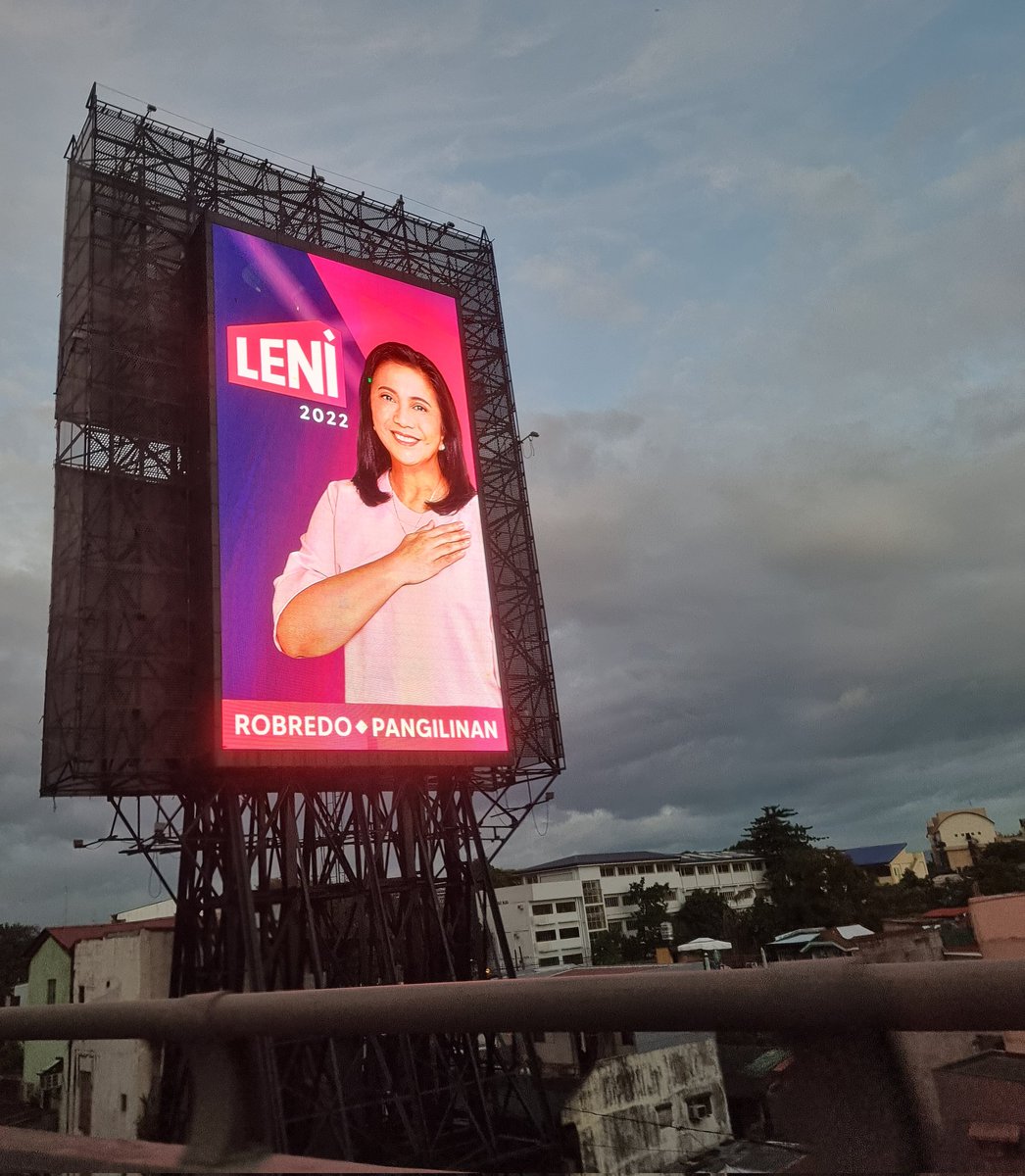 nicoquejano's tweet photo. Yes. Yes. A thousand times yes. #LetLeniLED https://t.co/wzzOEHgSJ5