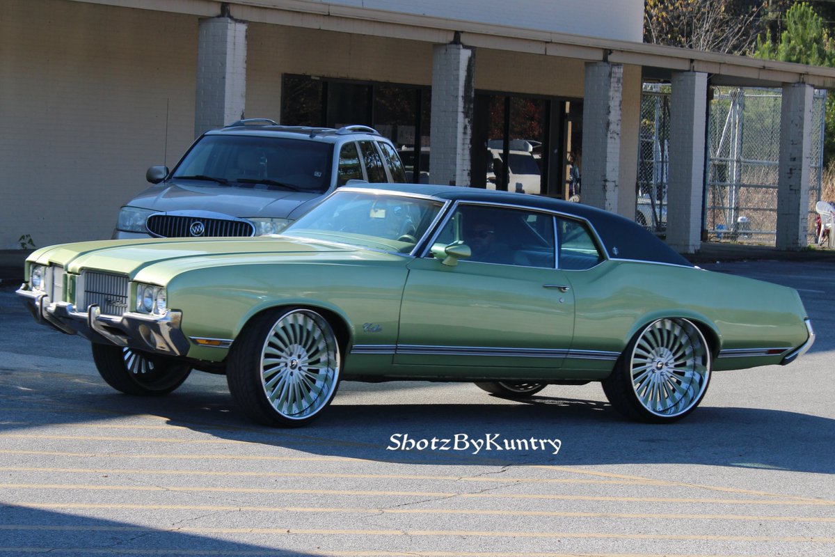 KuntryPicz's tweet photo. #rustcollegefoundersdayparade2021 #ShotzByKuntry #hollyspringsms #rustcollege #parade #cars #carphotography #carphotographer #customwheels #autophotography #wetpaint #rides #bigrims #carpornphotography #stuntseason #whipgame  #automobiles #outdoorphotography #outdoors #hotcars https://t.co/mSmhVt3GlG