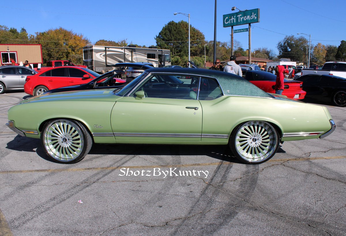 KuntryPicz's tweet photo. #rustcollegefoundersdayparade2021 #ShotzByKuntry #hollyspringsms #rustcollege #parade #cars #carphotography #carphotographer #customwheels #autophotography #wetpaint #rides #bigrims #carpornphotography #stuntseason #whipgame  #automobiles #outdoorphotography #outdoors #hotcars https://t.co/mSmhVt3GlG