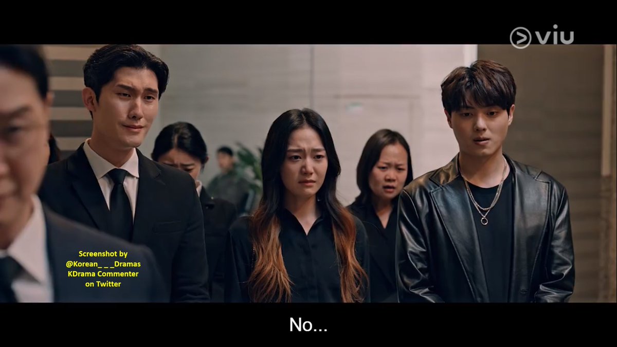 Korean___Dramas's tweet photo. #OneOrdinaryDayEp4 was yet another emotionally heavy episode as we see Hyun Soo's fear through Kim Soo Hyun's superb acting 😥
I think the true culprit may be the shady guy beside Yoon Hyo Jung, whom she pushed away. Maybe she knew he did it 🤔
#OneOrdinaryDay #KimSooHyun https://t.co/wp1P4s1OyR