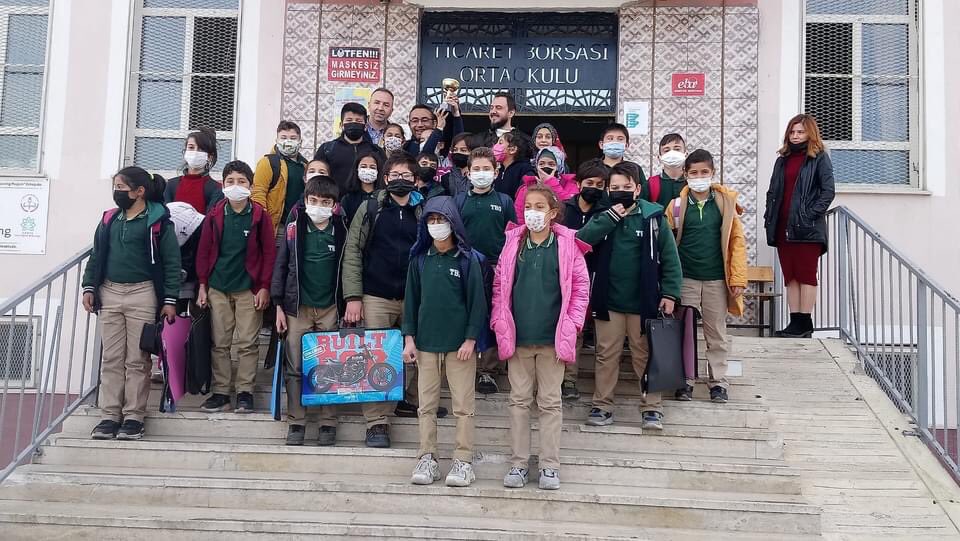 En Temiz Sınıfımız ( 5 /C ) Kupasını aldı.5 kez en temiz sınıf( örnek sınıf) seçilen Etliekmeği yer.Sınıfımızı ve sınıf öğretmenini kutlarız .Biz iyi bir aileyiz. <a href="/mustafakoca42/">Mustafa Koca</a> <a href="/meramMEM/">Meram İlçe MEM</a> <a href="/SeyitAliBuyuk/">Seyit Ali Büyük</a> <a href="/servetal61/">Servet ALTUNTAŞ</a> <a href="/konyamem/">Konya İl MEM</a>