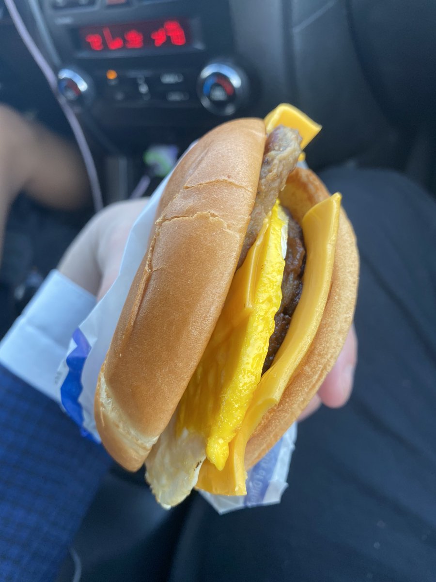 daveyc22's tweet photo. @JackBox cold sandwiches nowadays with non melted cheese ? :/ expected more 😭 https://t.co/ylxfu3xnui