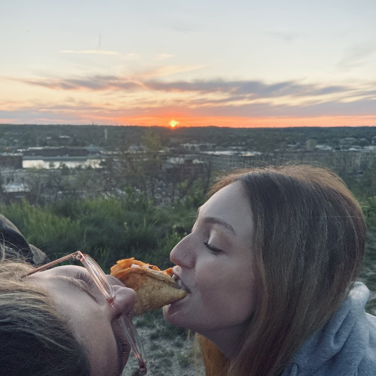 mothbitch tweet media