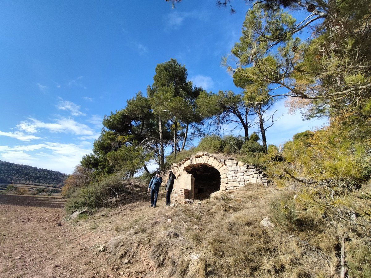 CanelaBalsebre's tweet photo. Cabanades. Art, reivindicació i memòria #Belltall #pedraseca  Intervencions artístiques efímeres a "refugis q aixoplugen la memòria d'un territori i la seva gent" @cabanades_art @IBelltall @SetmPedraSeca https://t.co/k8OqIRNsBD