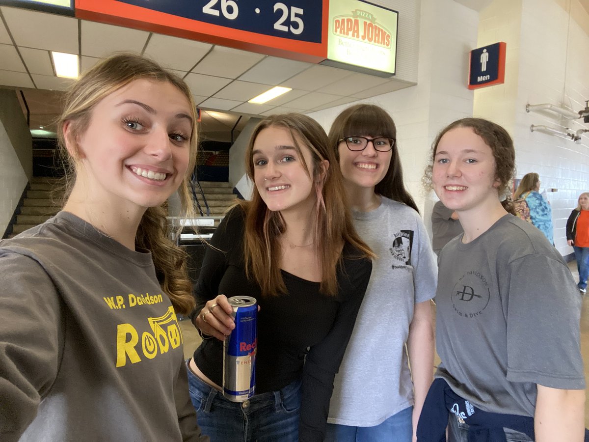 DHSrobotEx's tweet image. We arrived at South's BEST Robotics Competition in Auburn, AL! Good luck to all of the teams competing this weekend! Go warriors! 🧡❤️💛 #DemoDaze #BESTRobotics2021
