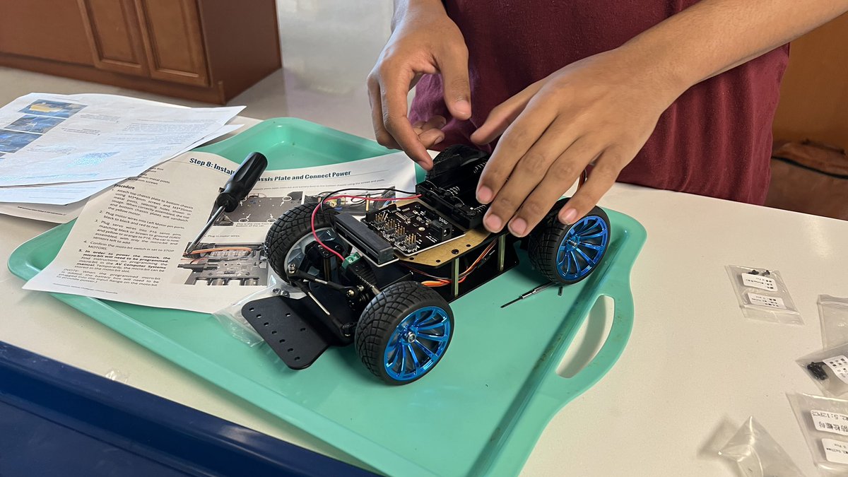 CMITAcademy's tweet photo. Ten80 RC Car team built a new car from scratch and are working on the remote connection to the RC car!
#FireSTEM #SaturdayAcademy @CMITAcademy @CLF_CLF @PGCPSSTEM @PGCPSTAG @CharterPgcps @pgcps https://t.co/Elik6Ejjf0