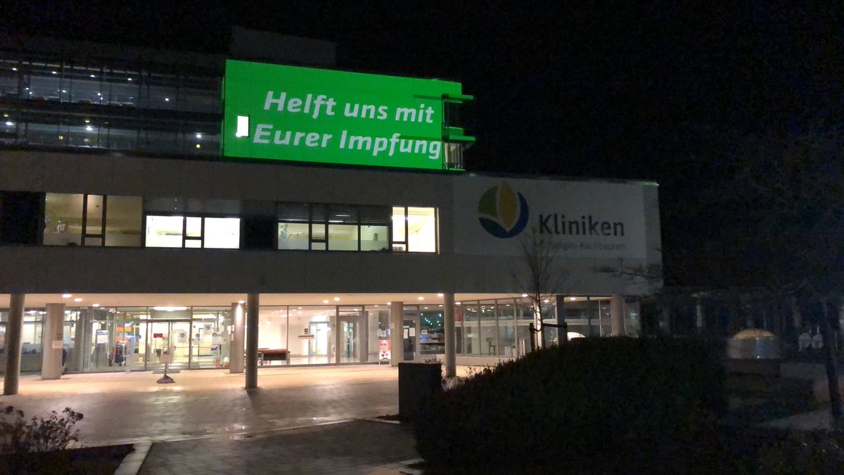 Leuchtender Hilferuf dieses Wochenende am Klinikum #Kaufbeuren ⁦<a href="/BR24/">BR24</a>⁩
