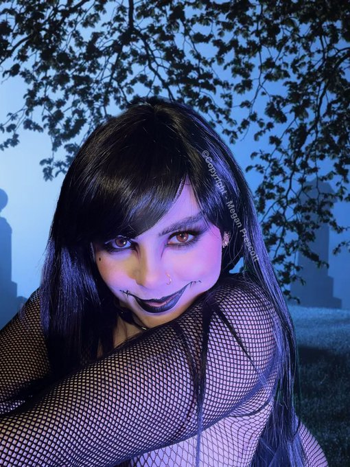 Younger Meg would be so pleased with this photo set. Coming soon to a lonely clams near you.  And remember<a href="/tag/bidenharris2020"class="tags"><span>#bidenharris2020</span></a>