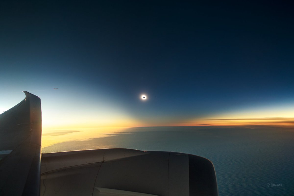coreyspowell's tweet photo. Spectacular: Today's solar eclipse over Antarctica, captured from a flight above the Weddell Sea.
Photo by Petr Horálek
https://t.co/lXwyGc5mwS https://t.co/9k95Bydjb5