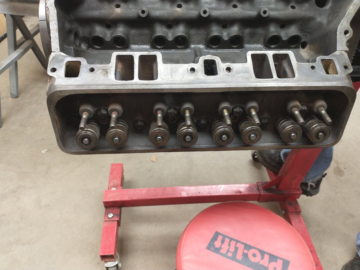 Devonwoldt's tweet photo. I got the first head put on and the bolts torqued to 65 ft lbs. #RSE2022 https://t.co/km7kspPZZ2