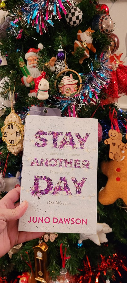 minxlaura123's tweet photo. #ReindeerReadathon time for next prompt .. this is my standalone book... #teamnutcracker https://t.co/V4MNU8SinR