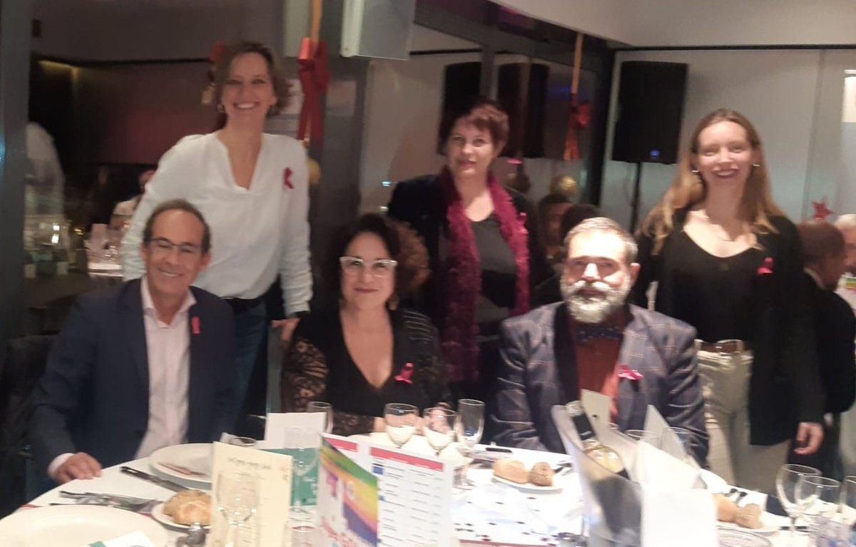 Sitges Gala DIDA/AIDS 2021. Amb els amics de @ColorsLgtbiq, Prado i Pedro i les companyes de Govern @AjSitges, @aurorasitges, @eliperi5, @juliavigop.
Treballant per erradicar els estigmes i la discriminació de les persones amb la malaltia. Gràcies, @ColorsLgtbiq!
#LGTBIQ🏳️‍🌈🏳️‍⚧️