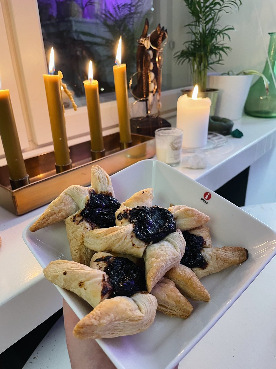 Decided to have a chill day off from studying✨ Very much needed🙈 Tomorrow back to the grind🤓 #ebadegree <a href="/MetropoliaBiz/">Metropolia Business School</a>