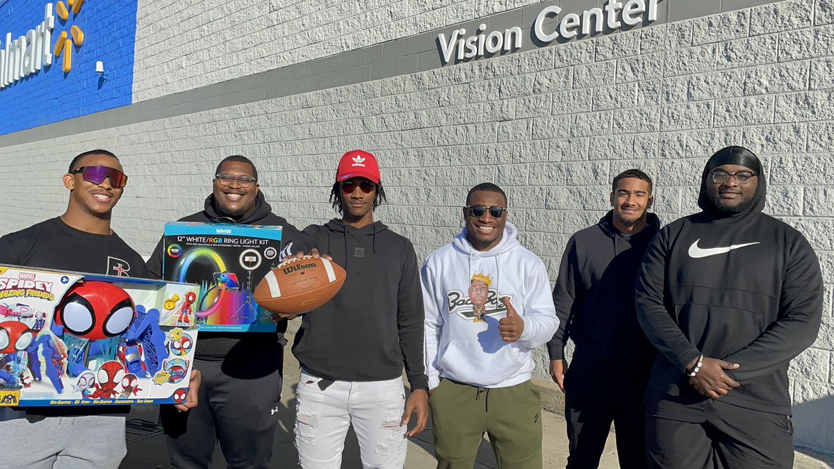 Today <a href="/BlackStudentU_/">Benedictine BSU</a> took a trip to St. Joe MO to buy gifts for the families we are sponsoring through our Atchison Giving Tree project! Huge shoutout to our leaders from <a href="/RavenFootballBC/">Benedictine Football</a> for being amazing individuals dedicated to serving the Atchison community!