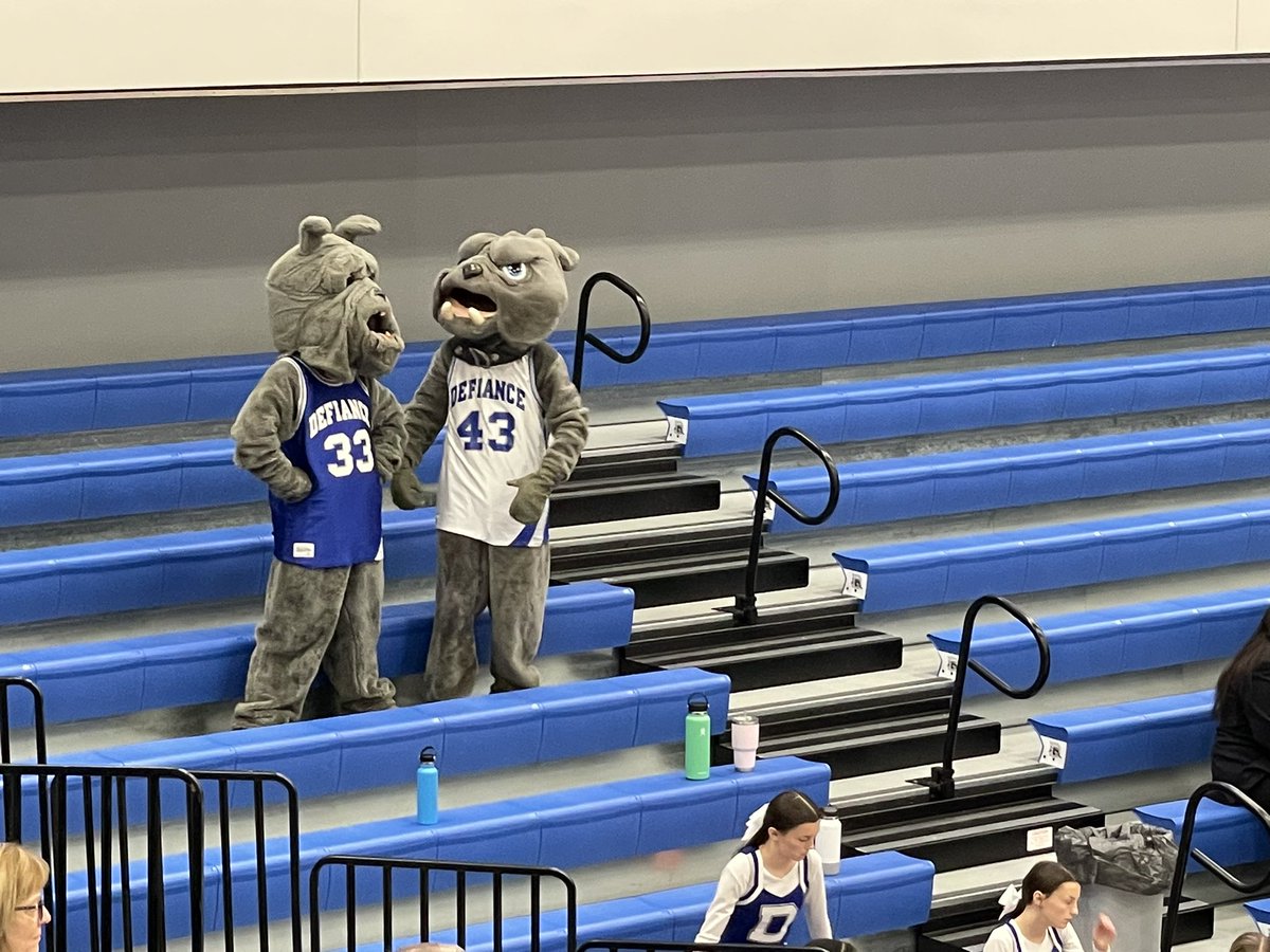 AFMcDonald's tweet photo. The BULLDOGS are in THE DOG POUND! https://t.co/cIzywyBsdv