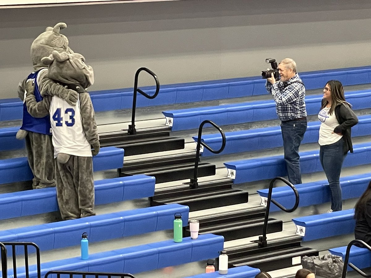 AFMcDonald's tweet photo. The BULLDOGS are in THE DOG POUND! https://t.co/cIzywyBsdv