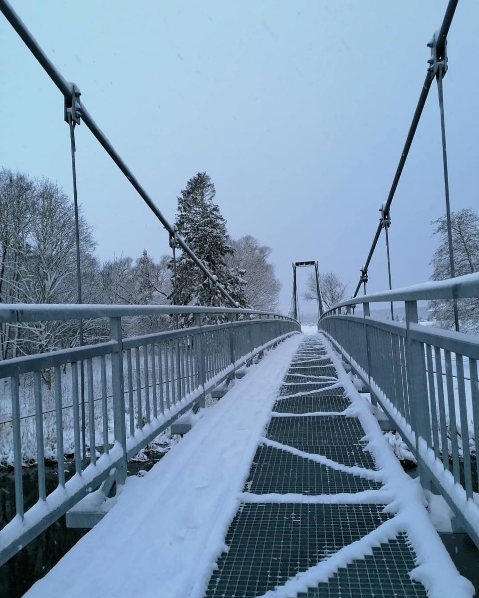 uzavasbib's tweet photo. Užavas upīte decembra baltumā 🤍💙 04.12.2021.
#adventalaiks #klusums #miers #decembris2021 #užavasupe https://t.co/Ef0wHN6yXB
