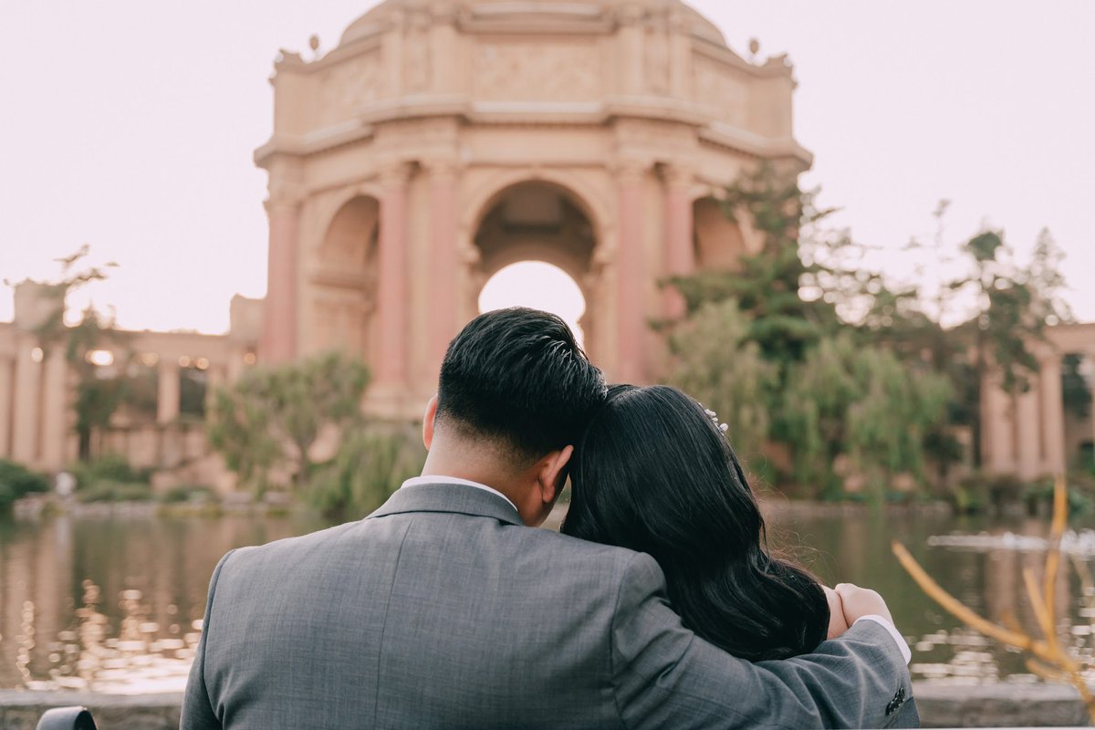 ohitsrossaly's tweet photo. Beyond blessed to have married the man I held close to my heart since 2015💓 It’s really been a month since we’ve been married and everyday is filled with love &amp; laughter❤️ I love you, always🥰😘💞 https://t.co/86h5xWHwUX