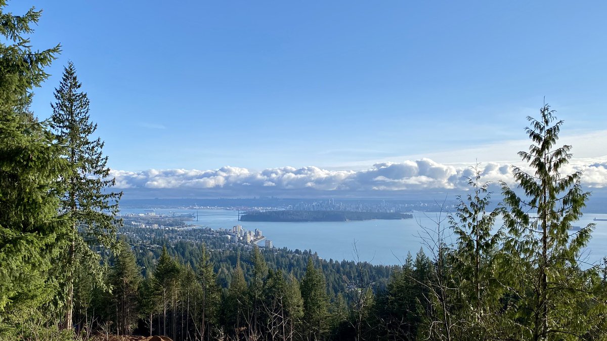 RyanVoutilainen's tweet photo. A few pics from the new #TrestleBridge in #WestVancouver’s #BritishProperties — the winter #sun angle isn’t the greatest for lighting up #downtown #Vancouver #BC but will be back!
#ShareYourWeather #MountainVista #BritishColumbia #WestCoast #iPhone11Pro #WestVan #SalishSea https://t.co/kvULZ4Ozmt