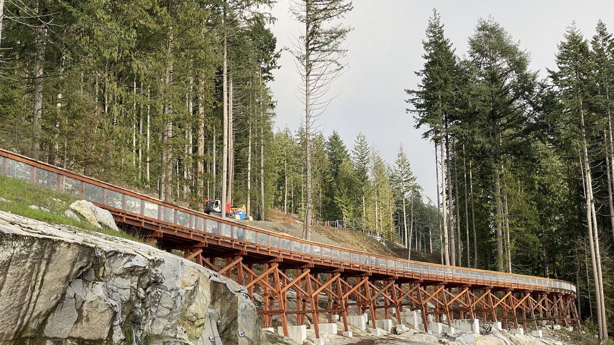 RyanVoutilainen's tweet photo. A few pics from the new #TrestleBridge in #WestVancouver’s #BritishProperties — the winter #sun angle isn’t the greatest for lighting up #downtown #Vancouver #BC but will be back!
#ShareYourWeather #MountainVista #BritishColumbia #WestCoast #iPhone11Pro #WestVan #SalishSea https://t.co/kvULZ4Ozmt