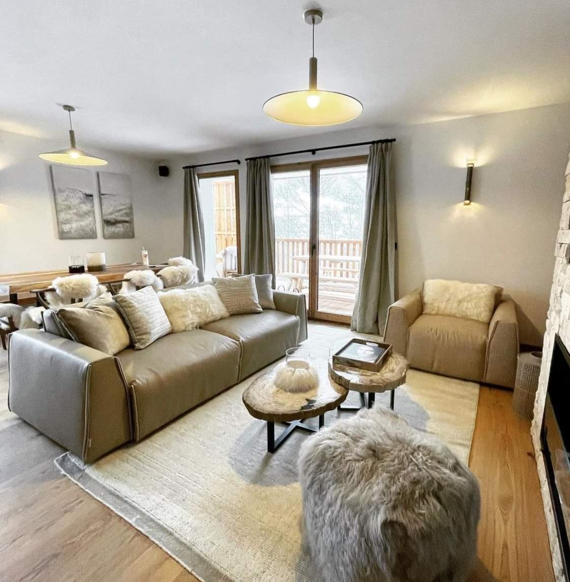 milanobedding's tweet photo. A few tricks to create a welcoming atmosphere, perfect for winter, with warm colors and cold shades.

Discover the inspirations on our Pinterest board: https://t.co/46HQRnCW6c

#milanobedding #design #madeinitaly #wintermood #wintervibes #interiordesign #interiorstyling https://t.co/G4miZnpxsj