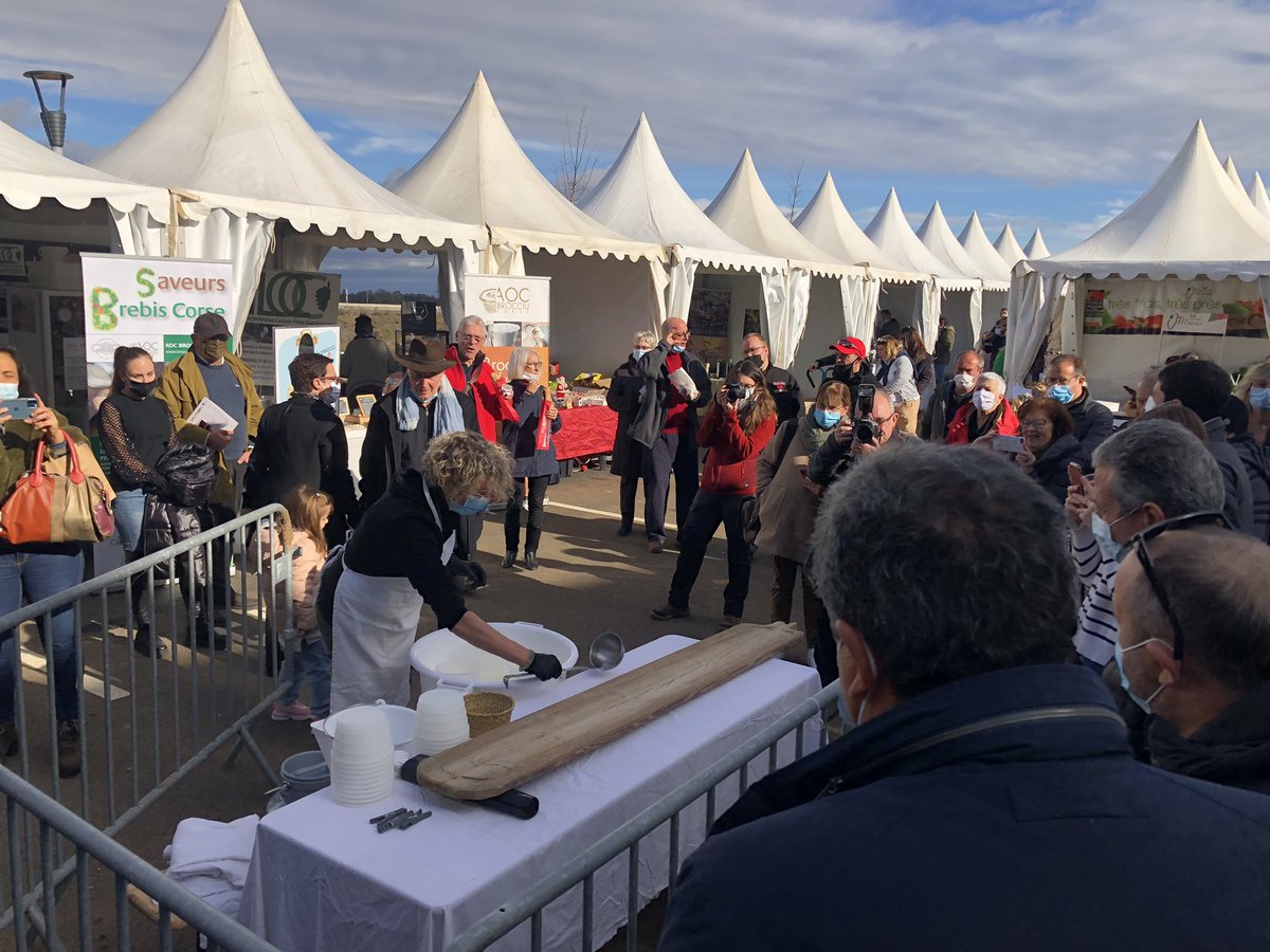 mcdemocrate's tweet photo. Nous étions présents à la foire-expo l’Agri’sgiani 2021 ! 
Bravo aux organisateurs : @cracorsica20, @Vescovato20215, @Venturi83812596 et @BruziB https://t.co/Ek61iYoELp