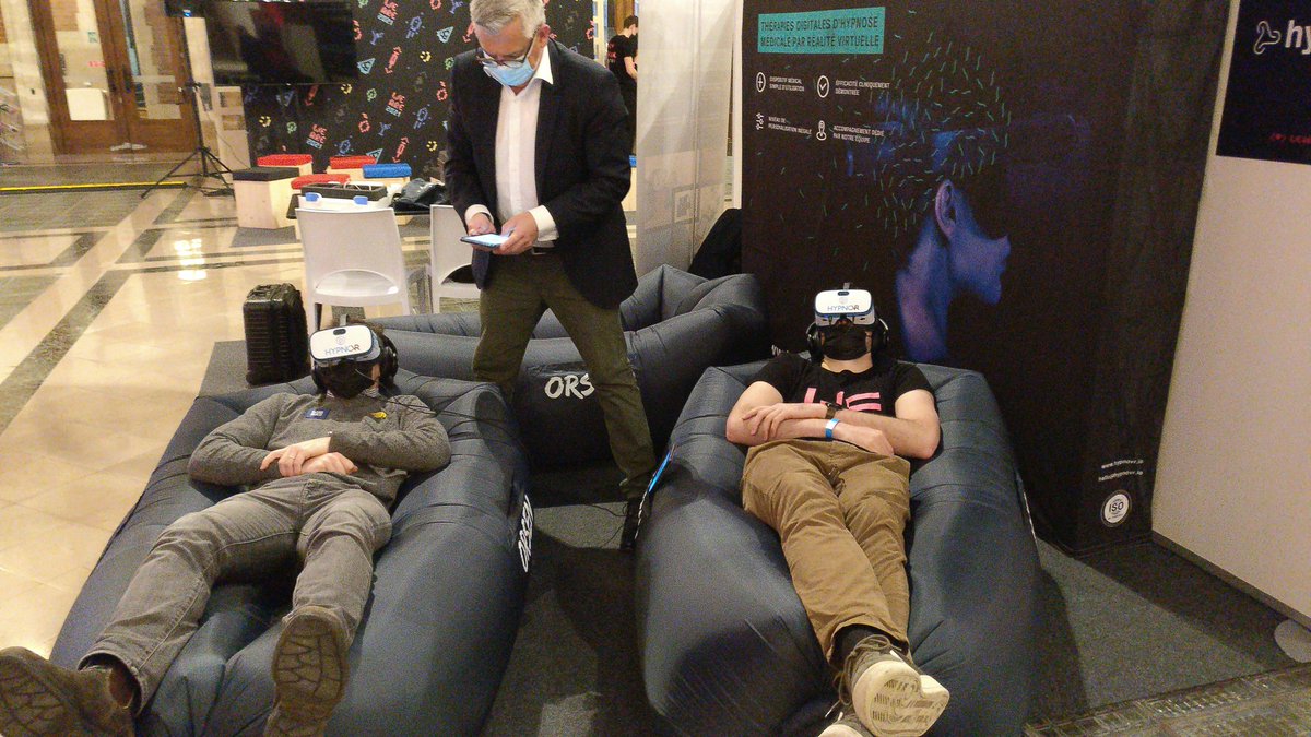 Nous on est fatigués, on va se faire une petite séance d'<a href="/hypnovr/">HypnoVR</a>