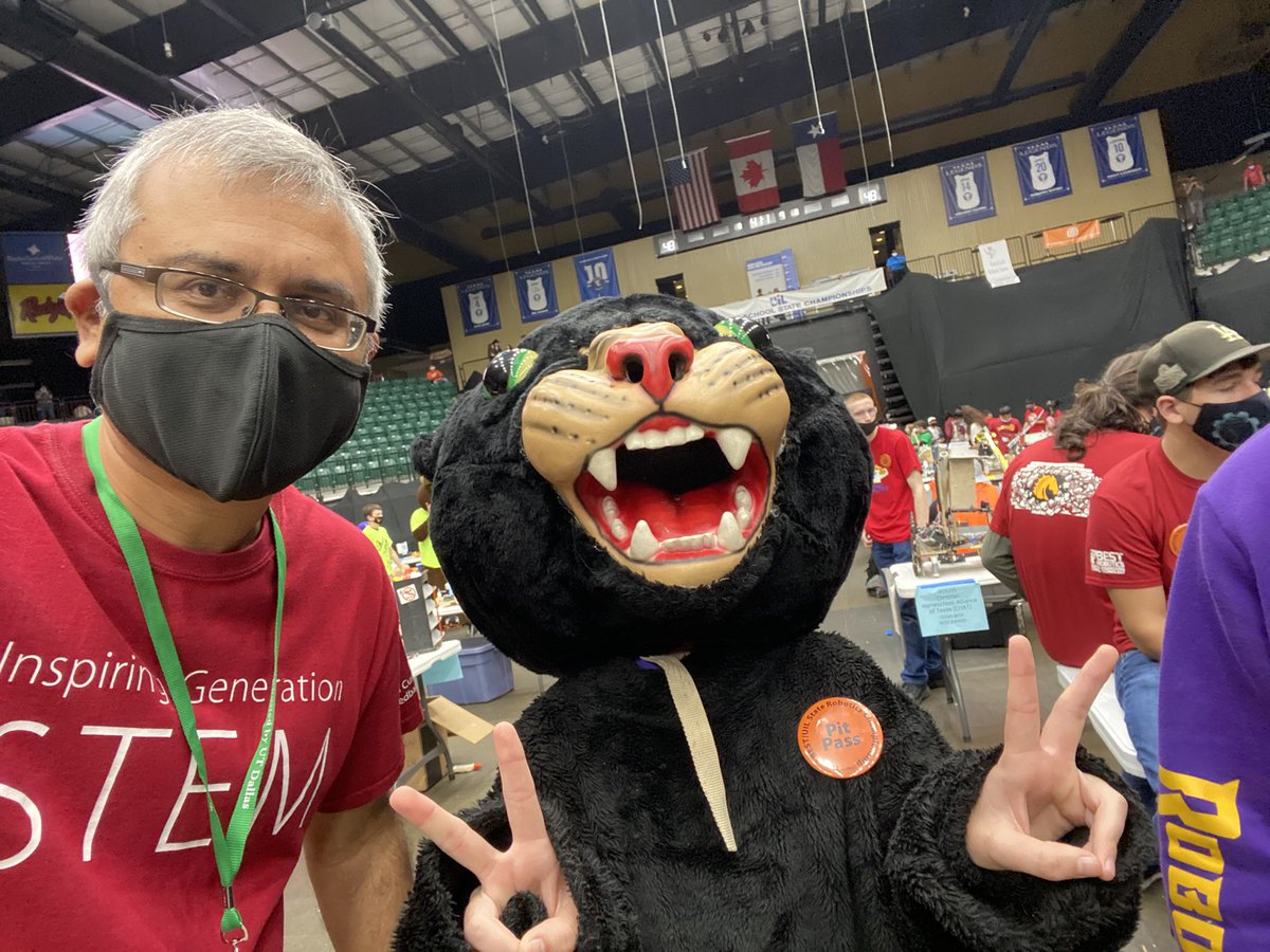 hschhaya's tweet image. It’s so much fun to run into old friends at the @uiltexas @BESTRobotics championship 😀
#omgrobots #MoreThanRobots