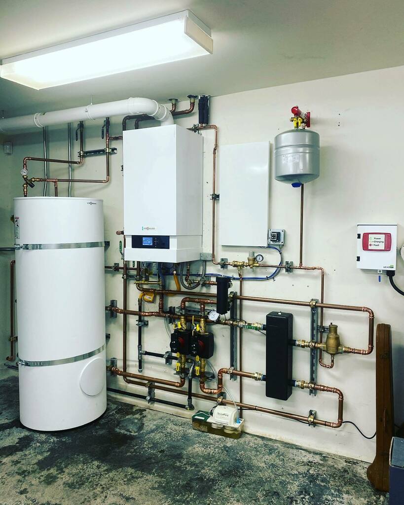 theealchemist's tweet photo. Another boiler room all wrapped up.  Viessmann B2HB with Vitocell 79 gallon indirect. 
#alchemyconstruction 
#uponor 
#warmfloors
#mechanicalroom
#viessmann
#MagnaClean
#adey
#Viega
#webstonevalves
#grundfos
#centrotherm
#caleffi
#wolverinebrass
#vitodens
#propress
#radiants… https://t.co/QTrkLWZlre