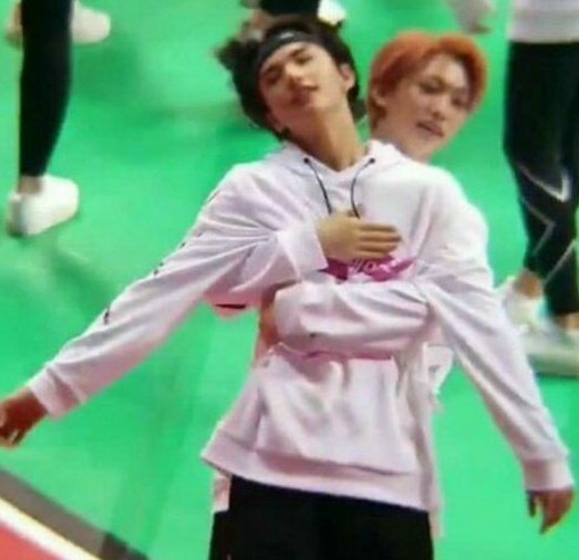 Hyunjin Felix'in kollarında olmayı seviyor
#HyunLix 
#Felix #Hyunjin