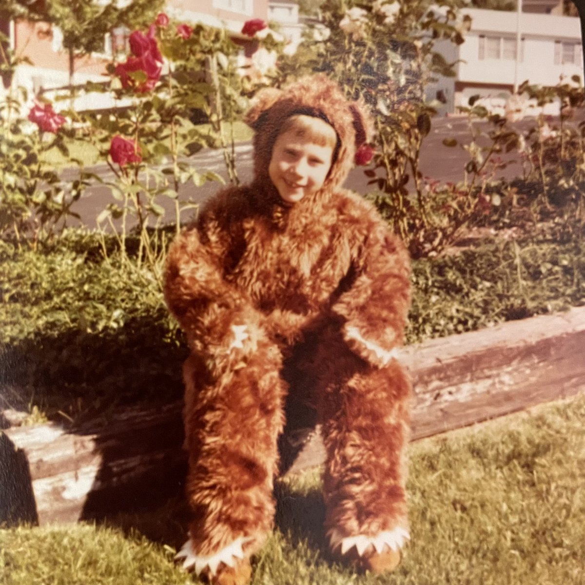 gregstevens's tweet photo. This was my favorite Halloween costume for a while. I remember the day I realized I had grown too big to wear it.

I was devastated. https://t.co/NhuLdDqynz