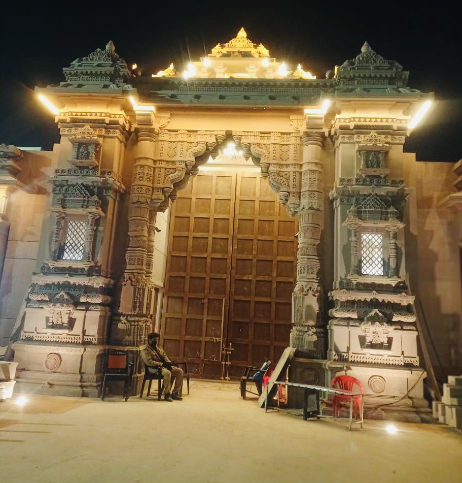 काशी विश्वनाथ का मुख्य द्वार 😊🙏🏻
#वाराणसी
