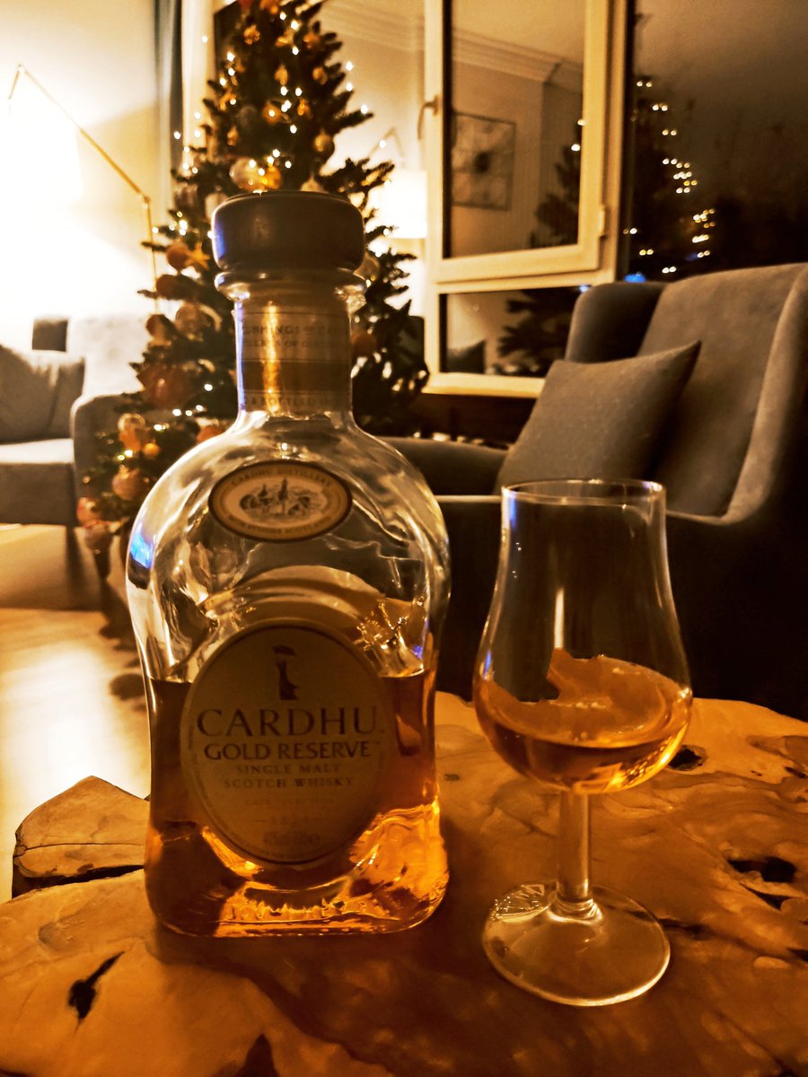 pandikyan's tweet photo. sehr schön 🥃🤗 #cardhu #caskselection https://t.co/LwheNbDlDE