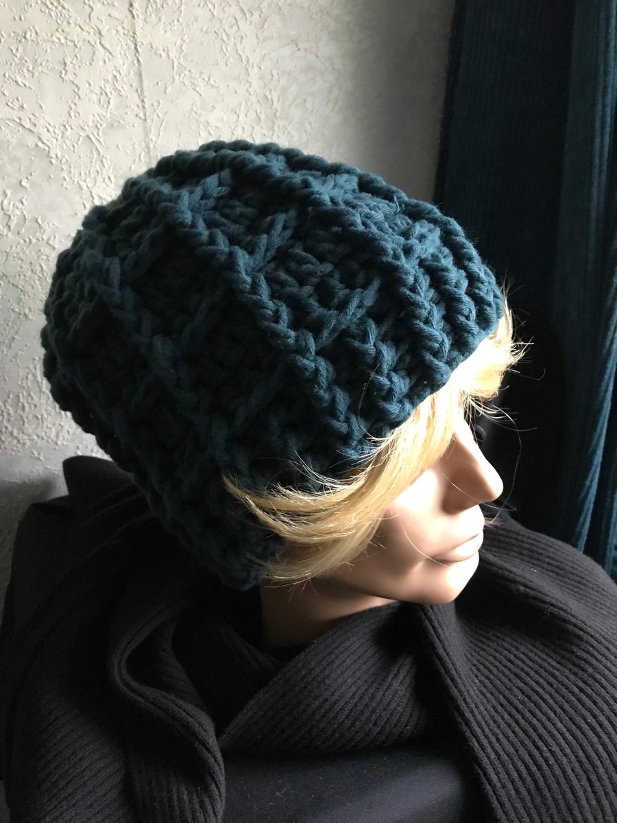 Mynecklace's tweet photo. uit mijn #etsyshop  #oversizedbeanie #chunkyhat #petrolbluehat #fleecelinedhat #headwear #mystyleunlimited https://t.co/62eXOEuNjo https://t.co/RVuwoK8gmS