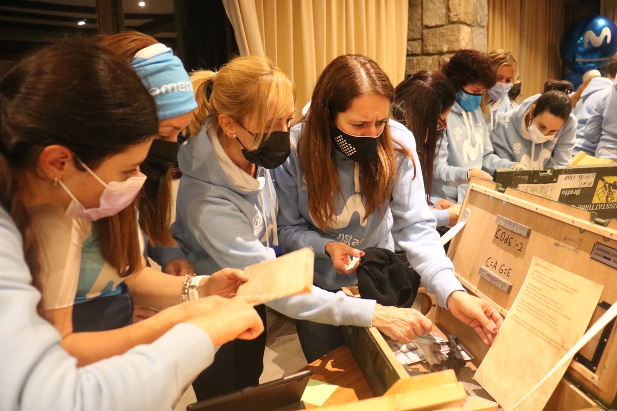 #QuedadasWomenInBike | Tras unas clases técnicas con la bicicleta, las líderes #WomenInBike han disfrutado de un 'escape room' junto con las chicas del #TeamESPciclismo🇪🇦

#RodamosJuntas <a href="/mejorconecta2/">Mejor Conectados</a>