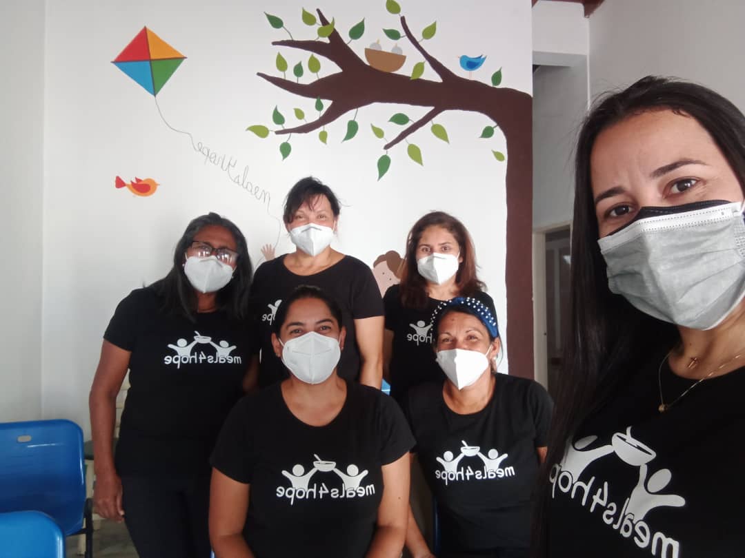 meals4hope's tweet photo. En Acarigua abrimos las puertas del Centro de Atención Arianny, para la atención de niños/as, mujeres embarazadas y lactantes. Arianny fue la primera niña en Portuguesa que, con nto apoyo, superó la desnutrición en 2019. ¡Gracias equipo por su constancia compromiso y cariño! https://t.co/PN8fa3h2RE