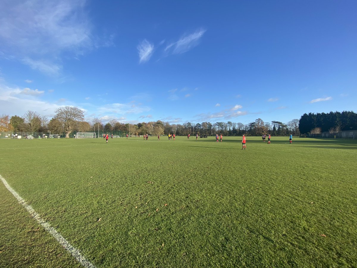 OrwellReserves's tweet photo. 1. We progress onto the next round after winning on penalties. Bare 11 today due to injuries. Our GK @OCharlesworth1 saving pens and scoring the winner! 🔥 Another @TaylorNewman07 battle wound 🤨. THE O’S GO MARCHING ON⚫️⚪️ https://t.co/hfW9OkXf4j