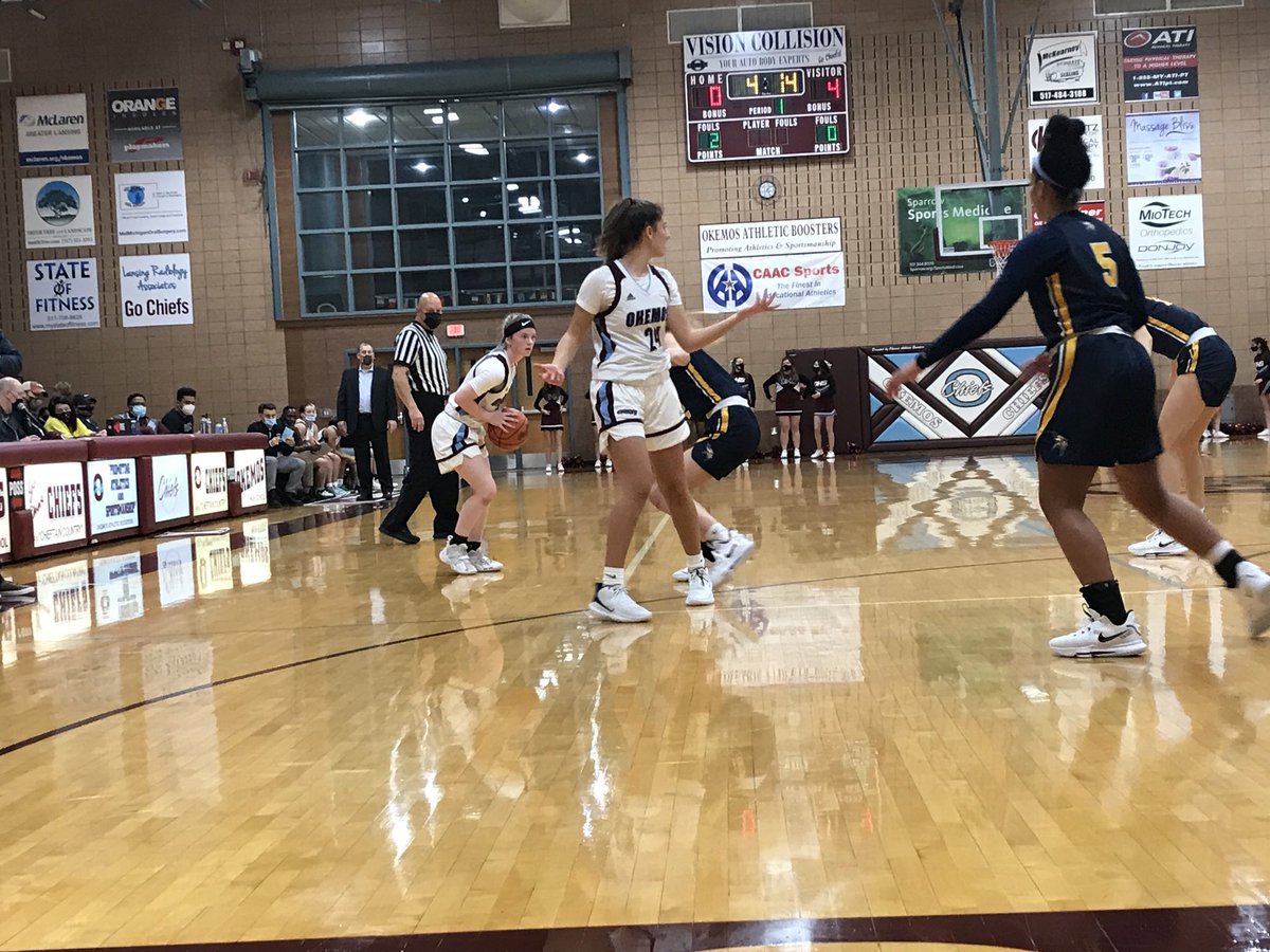 andyhenion's tweet photo. “Coming together is a beginning, staying together is progress and working together is success." – Henry Ford. … Lift each other up, coaches and players. DeWitt’s on the clock. @OkemosBBall @haley_henion @faith_jungwirth @maya_kiyak @👏💥🏀 https://t.co/0j3MiVh4GK