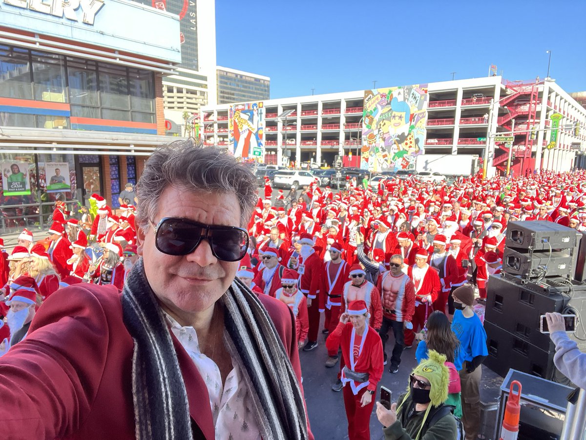 johnnykats's tweet photo. Dig it! Emceeing the start line … more than 5,000 participants, dressed accordingly … #GreatSantaRun #LVSantaRun #OpportunityVillage @OppVillageLV @reviewjournal #RJNow https://t.co/e1usEz0ZOk