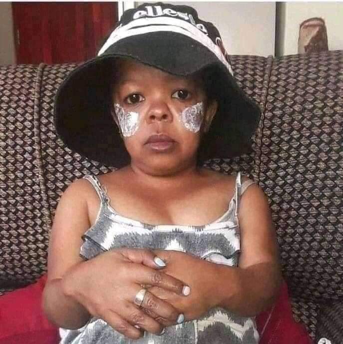 GrownWomanSemin's tweet photo. @ntsikimazwai Like what is this😂🙄 https://t.co/d0R3KwTdZK