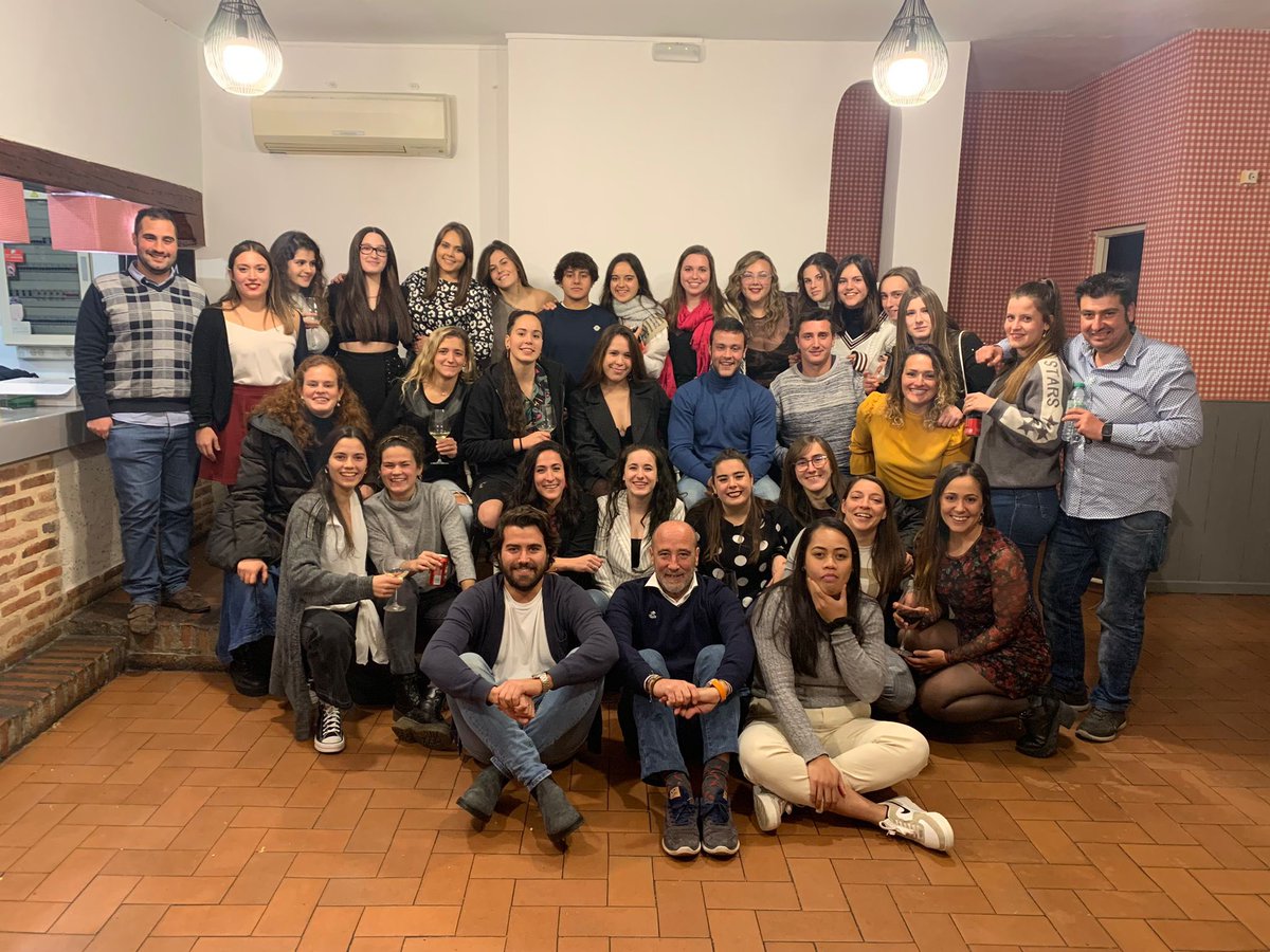 💪 ¡La gran familia del <a href="/VRACfemenino/">VRAC Femenino</a> y la directiva del club, juntos para multiplicar fuerzas!