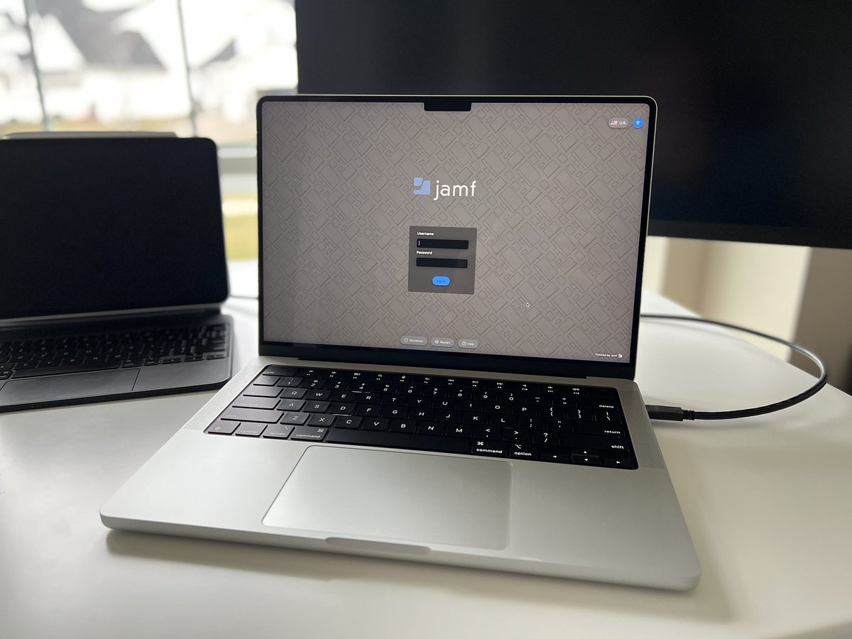 mcdevins's tweet photo. It’s been 4 years since I set up a new work Mac. Between seamless #ZeroTouch enrollment into #JamfPro and #JamfConnect, I’m pretty blown away. What an awesome first impression. I ❤️ @JamfSoftware IT. https://t.co/RsQlJVHeRG