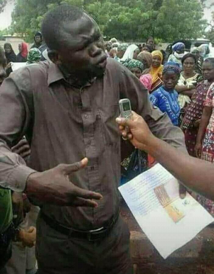 Guys iam with jub jub now, he saying you should tell me what you want to tell him..... his battery is low so I have to pass messages